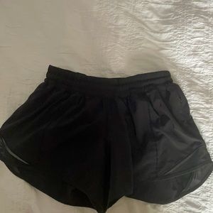 Lululemon hotty hot short